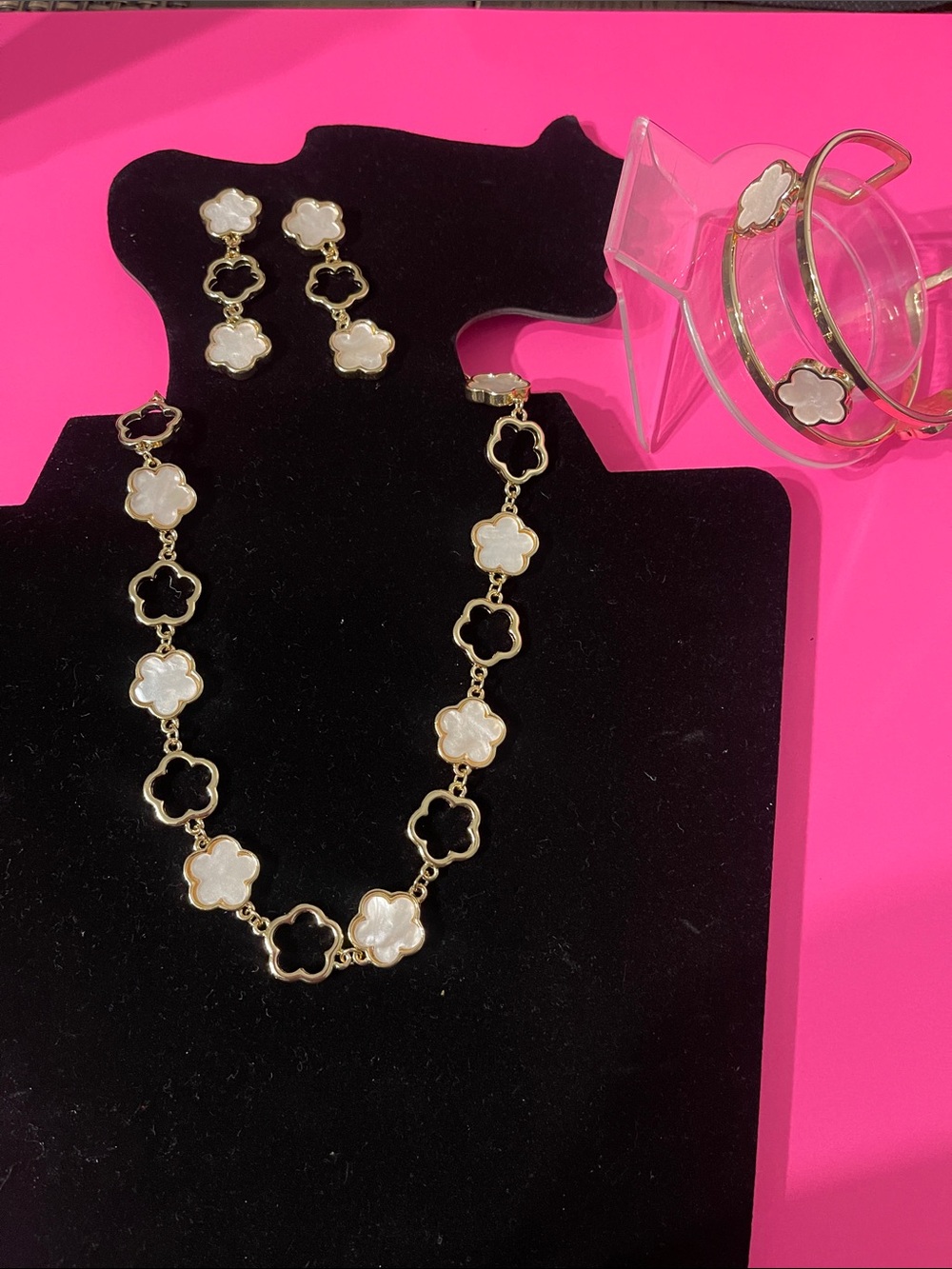 Fashion jewelry Gold Clover Necklace & Earring Set with White and Black Accents
